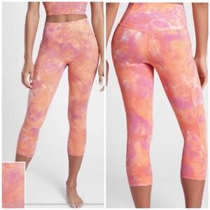 NWOT Athleta Salutation Capri
